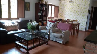 Casa rural con 4 hectárea...en muy buena