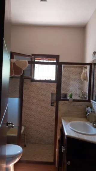 Casa rural con 4 hectárea...en muy buena