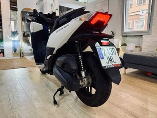 Honda Forza 125 Blanca 2017 [28.000Km]