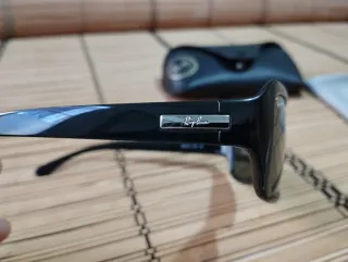 Gafas de sol Ray-Ban negras 4107 601