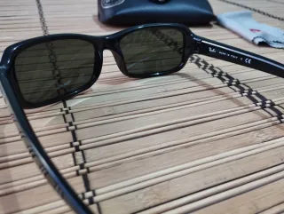 Gafas de sol Ray-Ban negras 4107 601