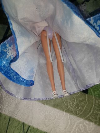 Muñeca Elsa Frozen Vestido Morado y Azul