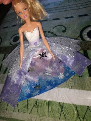 Muñeca Elsa Frozen Vestido Morado y Azul