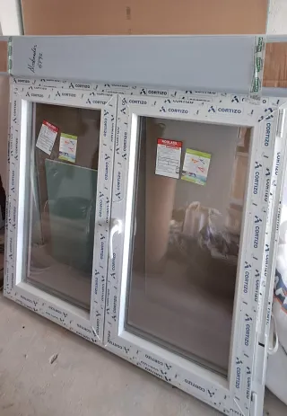 Ventana PVC Oscilobatiente Cortizo Nueva 1.3x1.38m