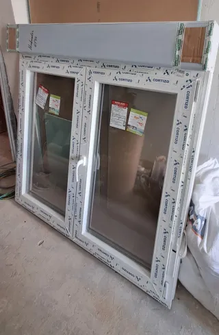 Ventana PVC Oscilobatiente Cortizo Nueva 1.3x1.38m