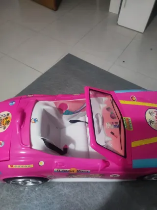 Nancy y Coche Rosa con Patines