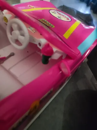 Nancy y Coche Rosa con Patines