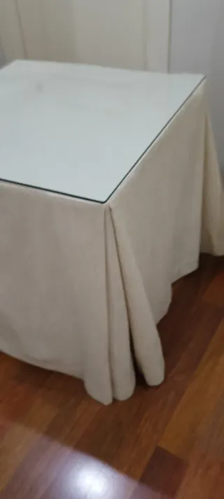 Mesa camilla pequeña cristal y tela beige