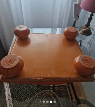 Reposapiés artesanal tela y madera