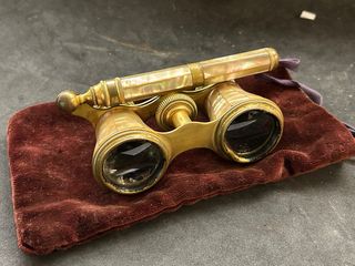 Antiguos binoculares de Nácar para teatro