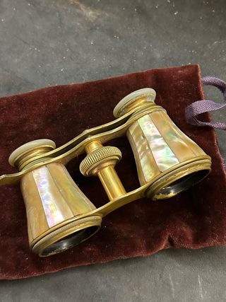 Antiguos binoculares de Nácar para teatro