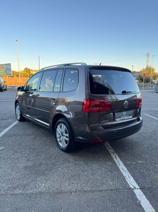 Volkswagen Touran 2011