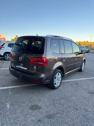 Volkswagen Touran 2011