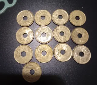 Lote 13 Monedas 25 Pesetas España ,escucho ofertas