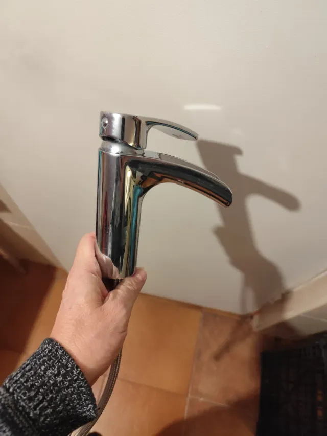 Torneiras para lavabo de metal