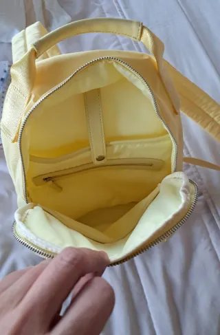 Bolso Mochila Amarillo