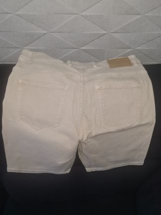 Pantalón corto ZARA beige