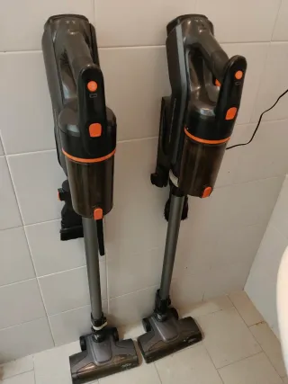 2 Aspirapolvere senza fili con spazzola Tacklife