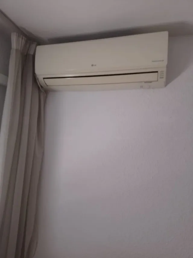 Consola Aire Acondicionado LG Blanca