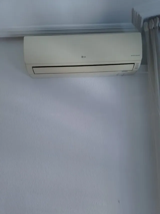 Consola Aire Acondicionado LG Blanca