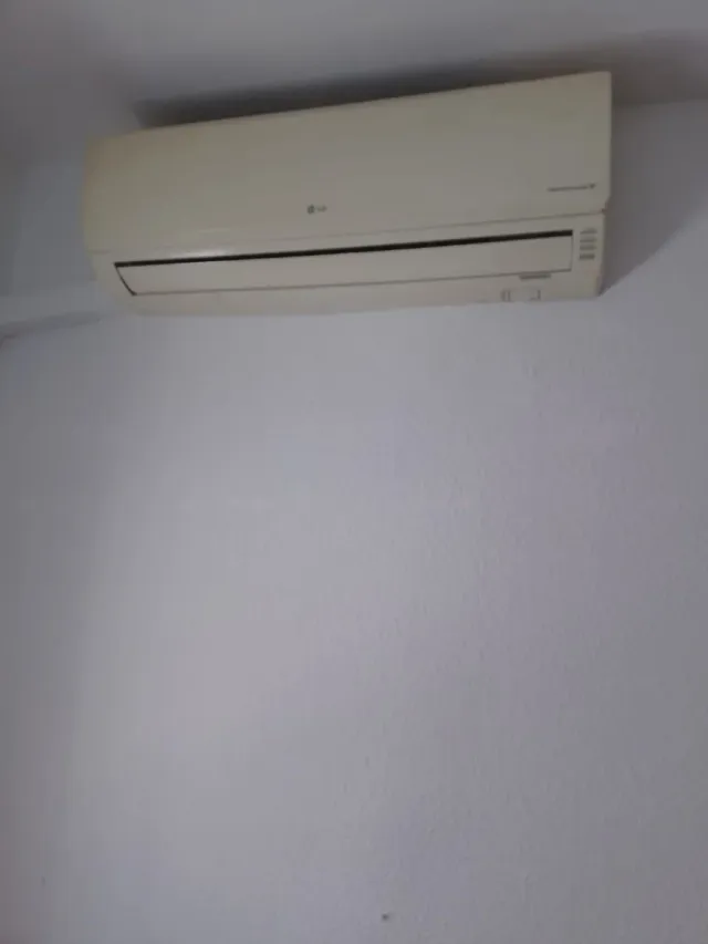 Consola Aire Acondicionado LG Blanca