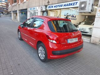 Peugeot 207 + 1.4i 75cv