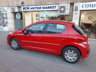 Peugeot 207 + 1.4i 75cv