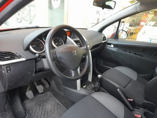 Peugeot 207 + 1.4i 75cv