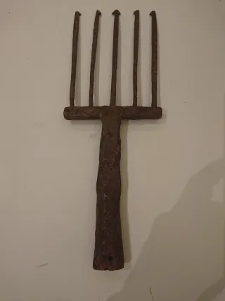 Fitora o fisga para pescar.