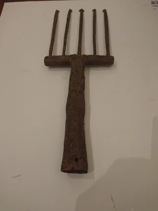 Fitora o fisga para pescar.