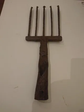 Fitora o fisga para pescar.