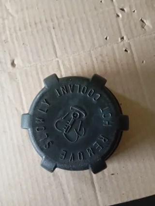 Tapón Gasoil Scania Nuevo y otros