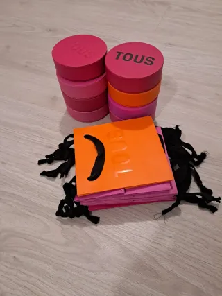 Cajas, cajitas, joyeros, bolsas de Tous