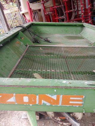 Abonadora Amazone ZM 1000kg