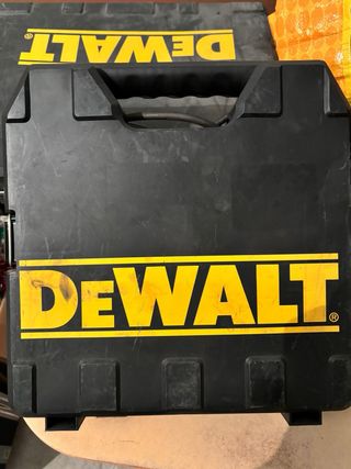 Taladro DeWalt DWD924S Eléctrico con Cable