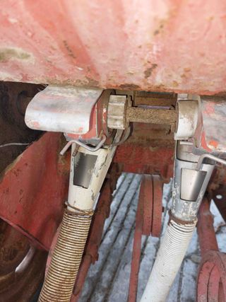 Sembradora 2,30 metros y 15 botas.