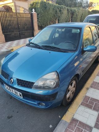 Renault Clio 2000