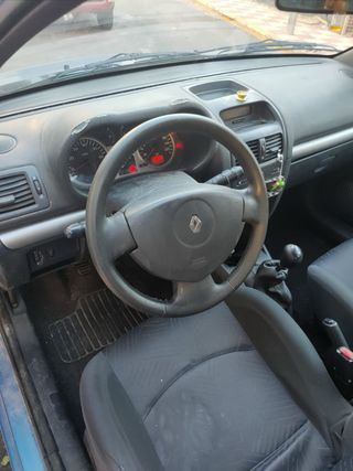 Renault Clio 2000