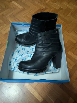 Botines Mustang Plataforma Negros