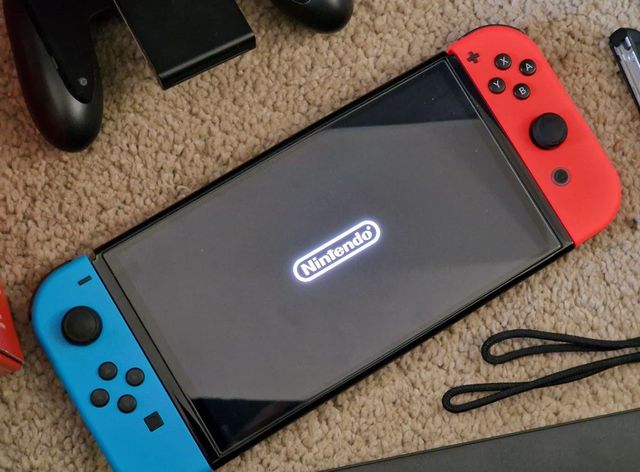 Nintendo Switch OLED Azul/Rojo