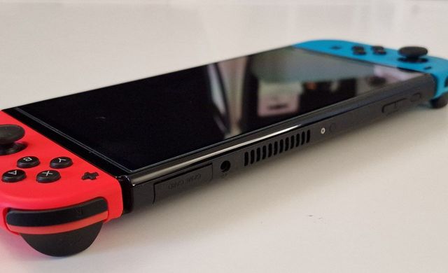 Nintendo Switch OLED Azul/Rojo