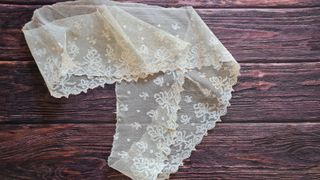 Antico pizzo ricamato 112 cm