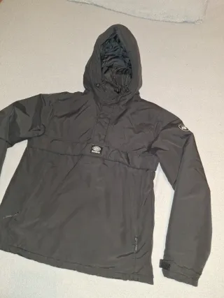 Chaqueta Anorak Pull&Bear Talla S Negra