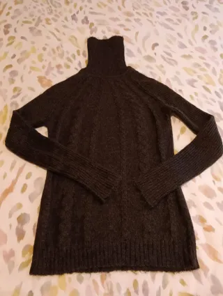 Jersey Mango Lana marrón, Cuello cisne.