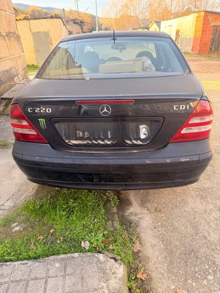 Despiece Mercedes C220 W203 150cv