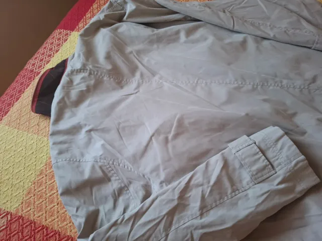 Gabardina caballero beige con forro extraíble