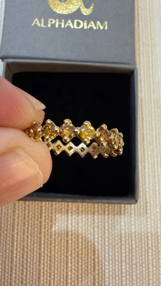 Precioso Anillo de Oro Y Diamantes