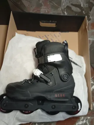 Patines en línea agresivos AEON. USD Aeon 80