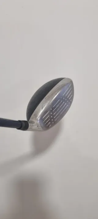 Híbrido 4 Cobra de 23° para Zurdo. Palos de Golf