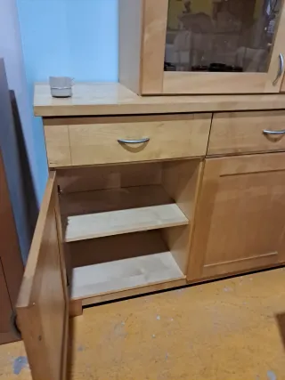 Aparador de salón de madera